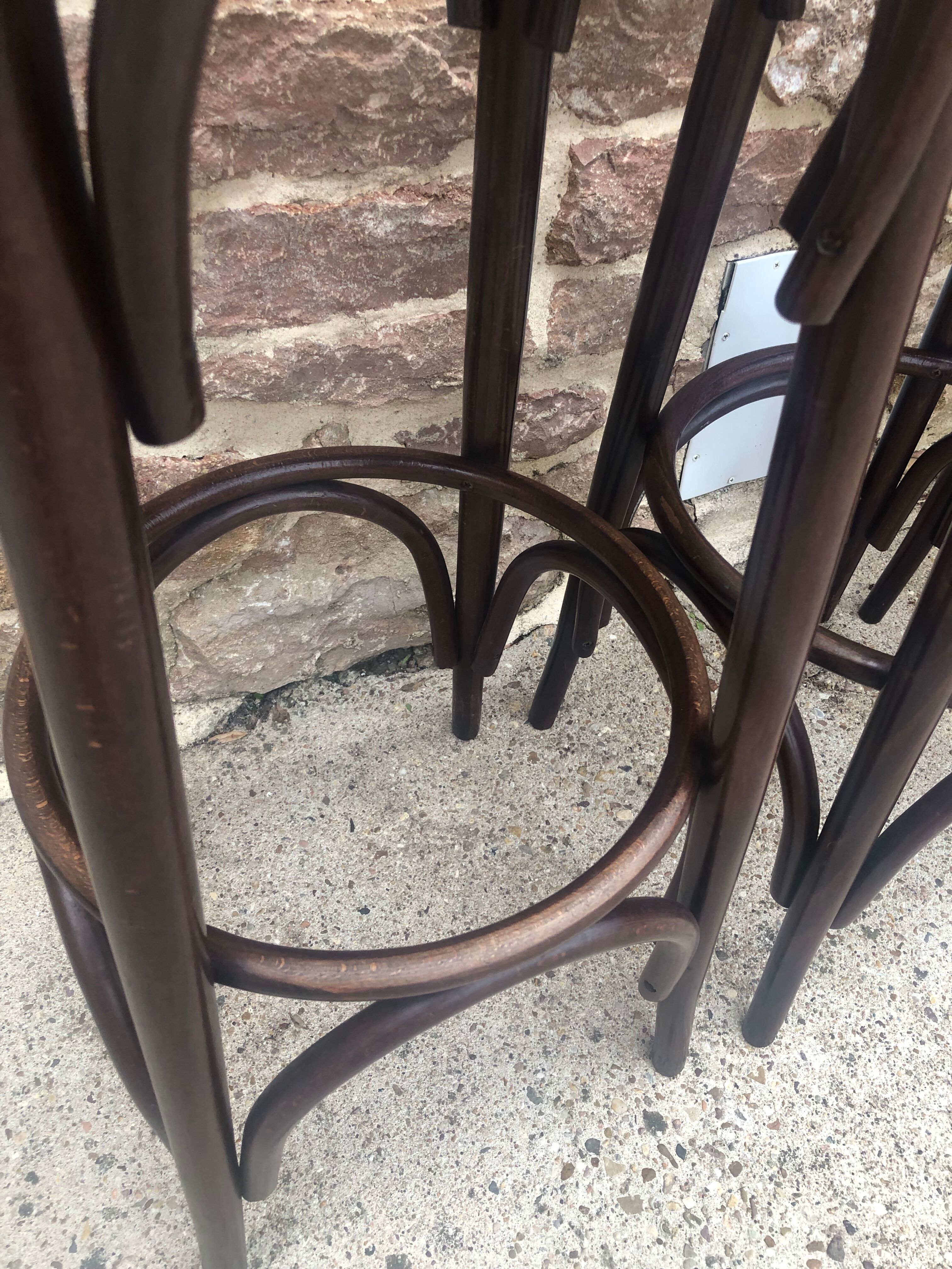 Suite of 4 bar stools