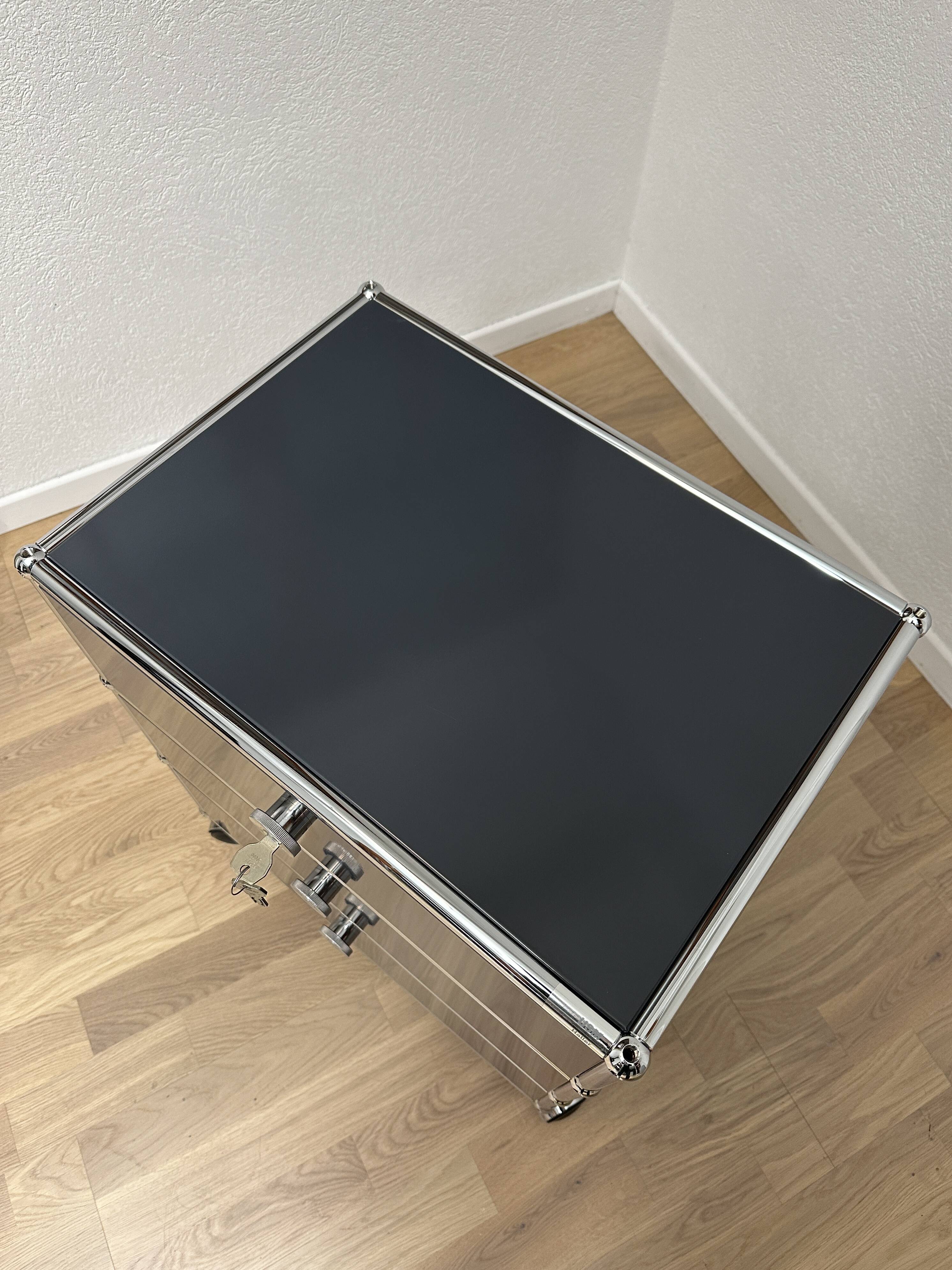 USM Haller rolling cabinet in Anthracite Grey