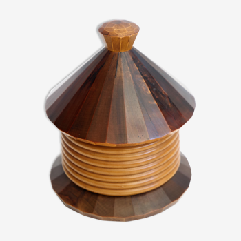 wooden candy maker with lid