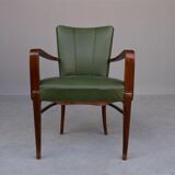 Paire de fauteuils 1940 en skaï vert et hêtre