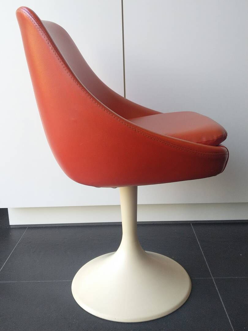 Chaise baquet vintage orange (plastique + cuir)
