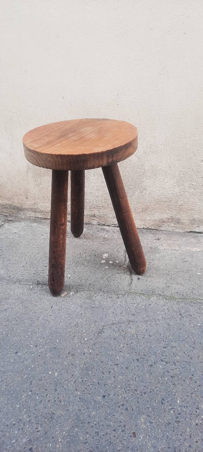 Tripod stool