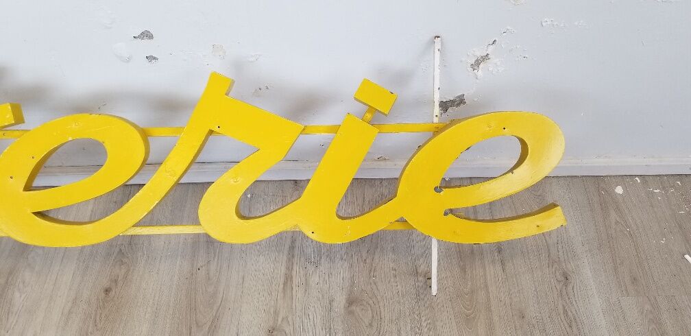 "Papeterie" sign