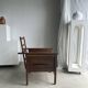 Large fauteuil en bois à dossier inclinable réglable