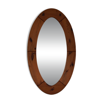 Large oval wall mirror in solid pine by Glasmäster Markaryd, Sweden, 1960s.