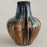 Vase with two handles in sandstone