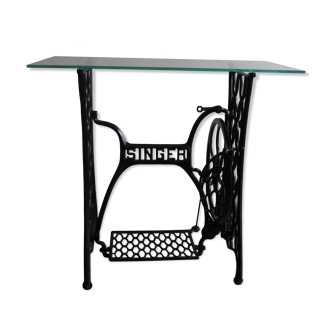 Tempered glass tray console on sewing machine stand