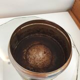 Pushing ashtray