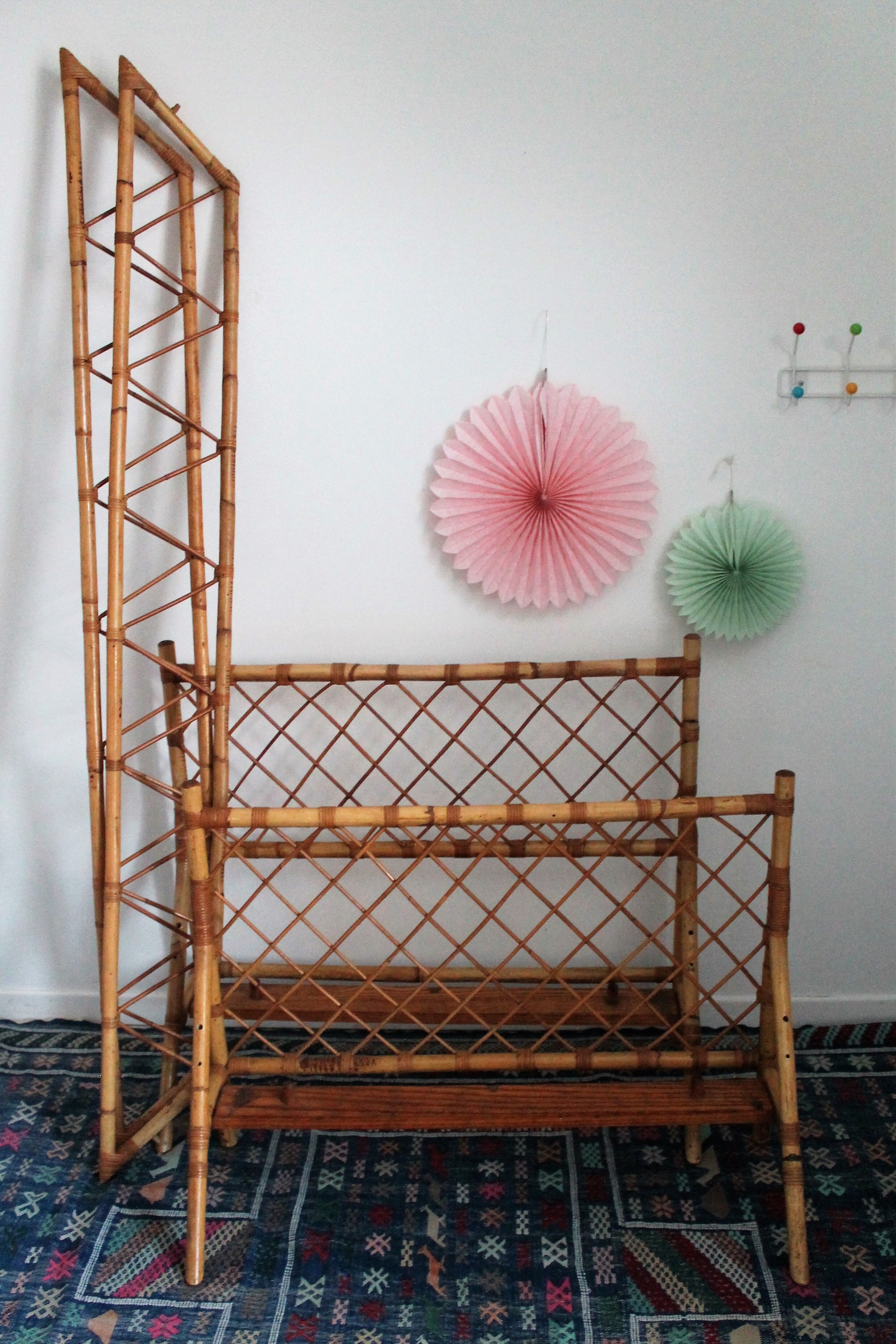 Vintage rattan bed for 1 person