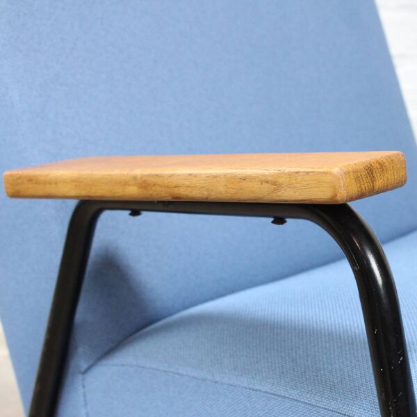 Fauteuil ''Rio'' et ottoman taureau de Pierre Guariche pour Meurop 1962