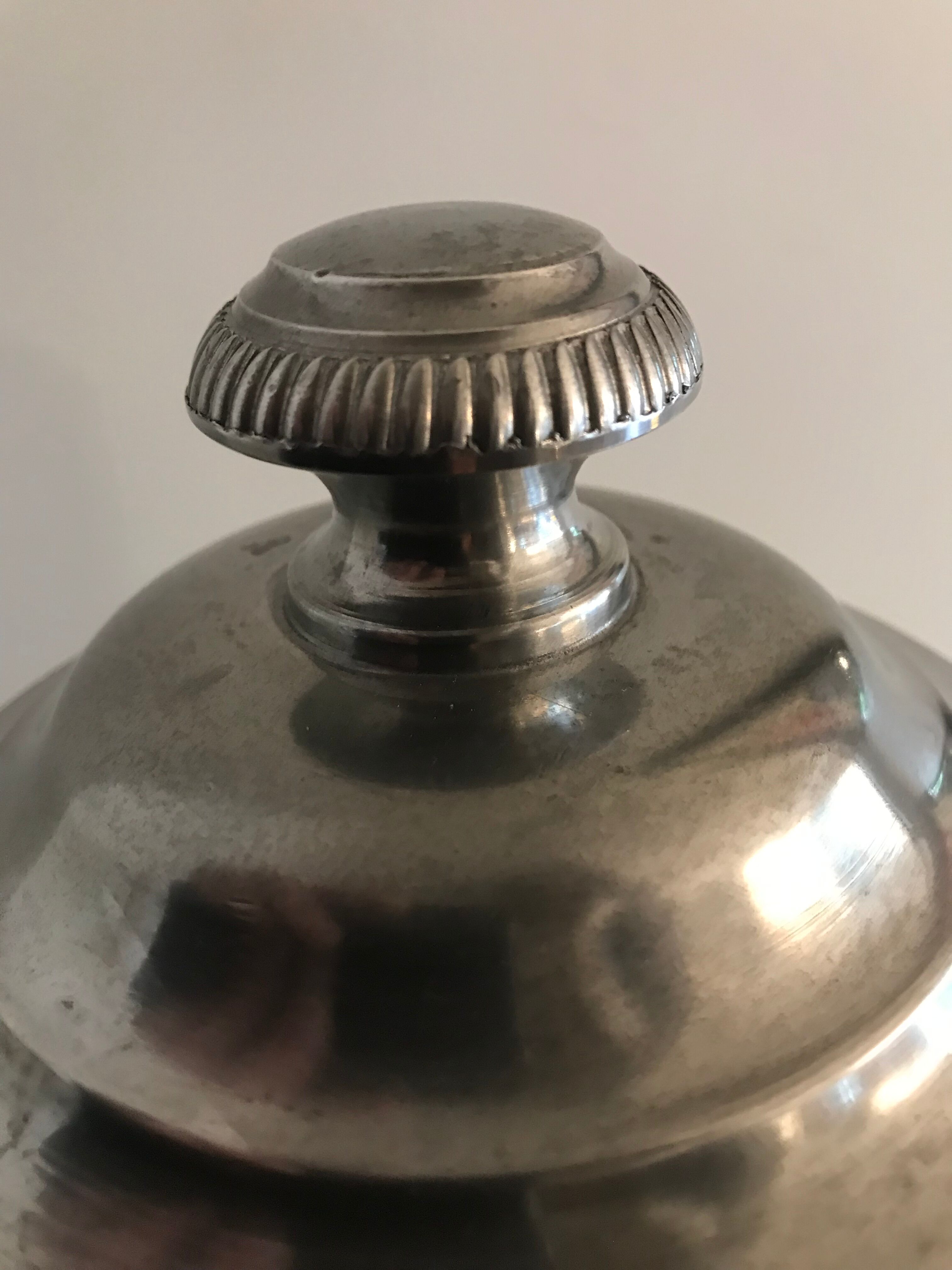 Round black leather ice bucket