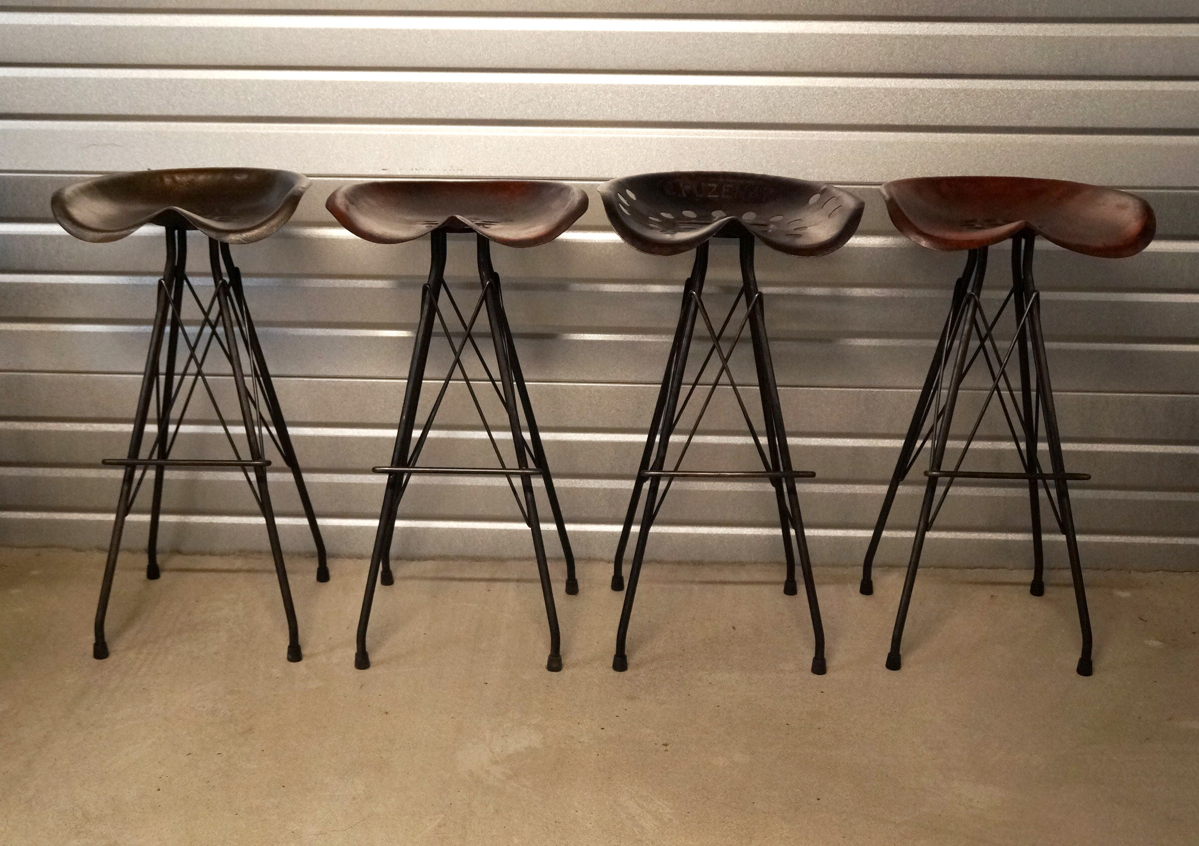 Set de 4 tabourets de bar industriels