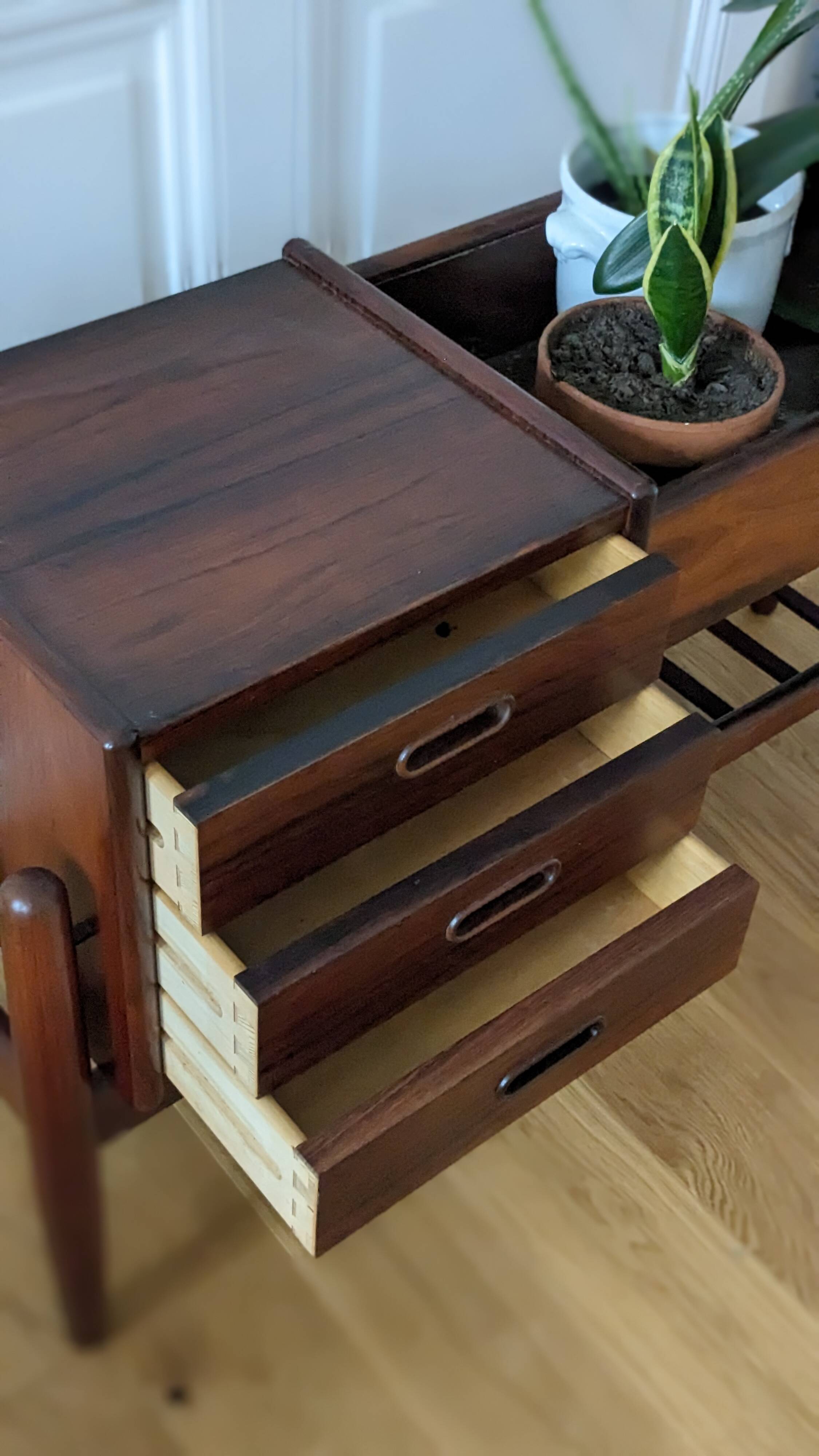 Arne Wahl Inverse shoe cabinet / planter