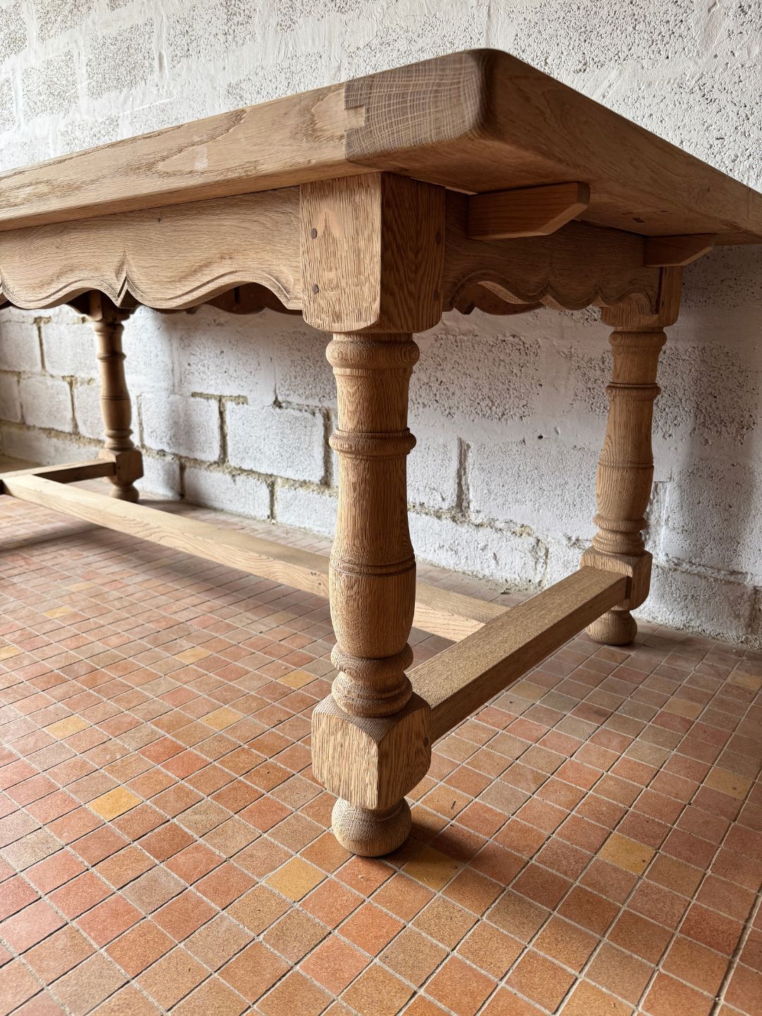 Aero-sanded oak farmhouse table