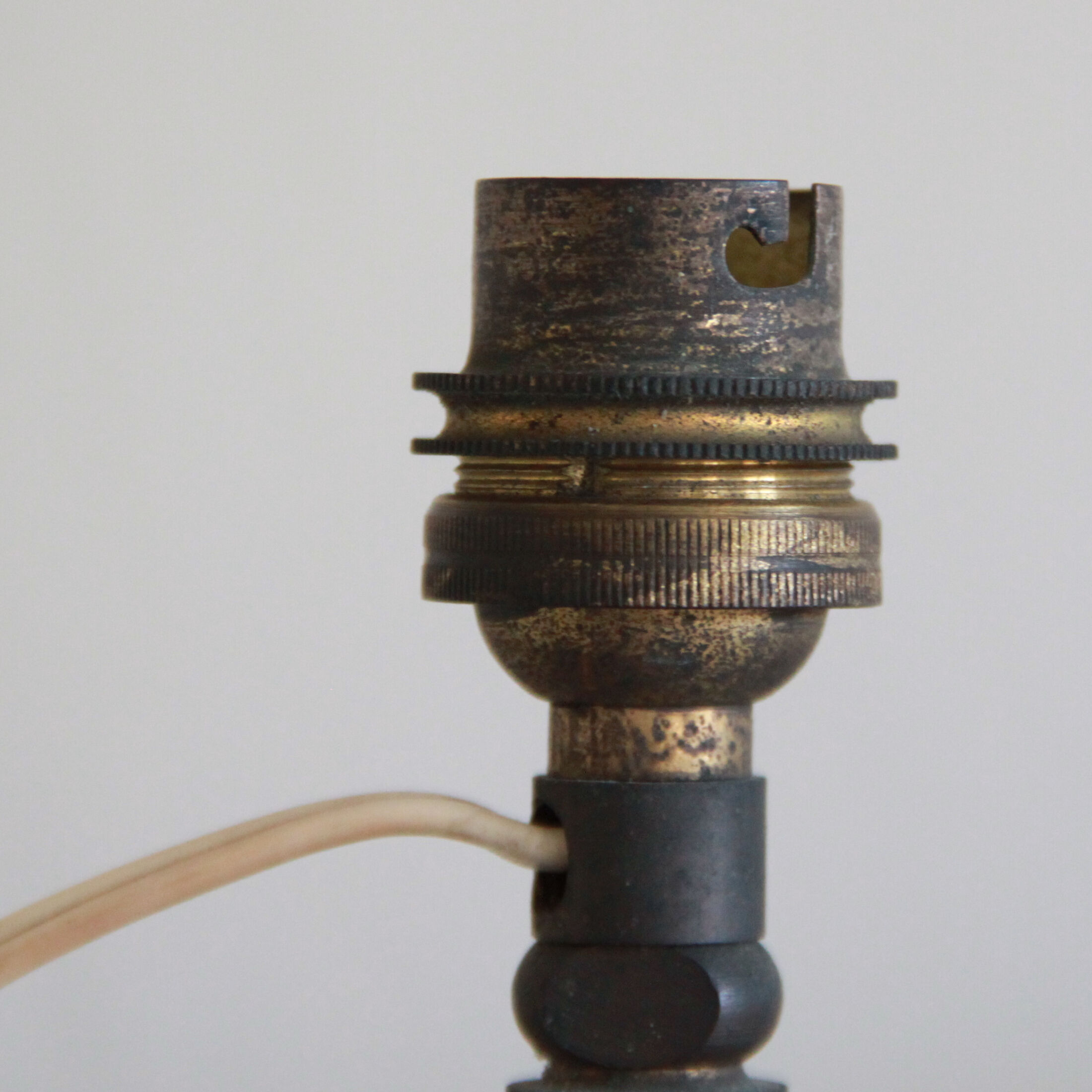 Cracked ceramic bedside lamp