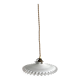 Suspension opaline blanche dentelle