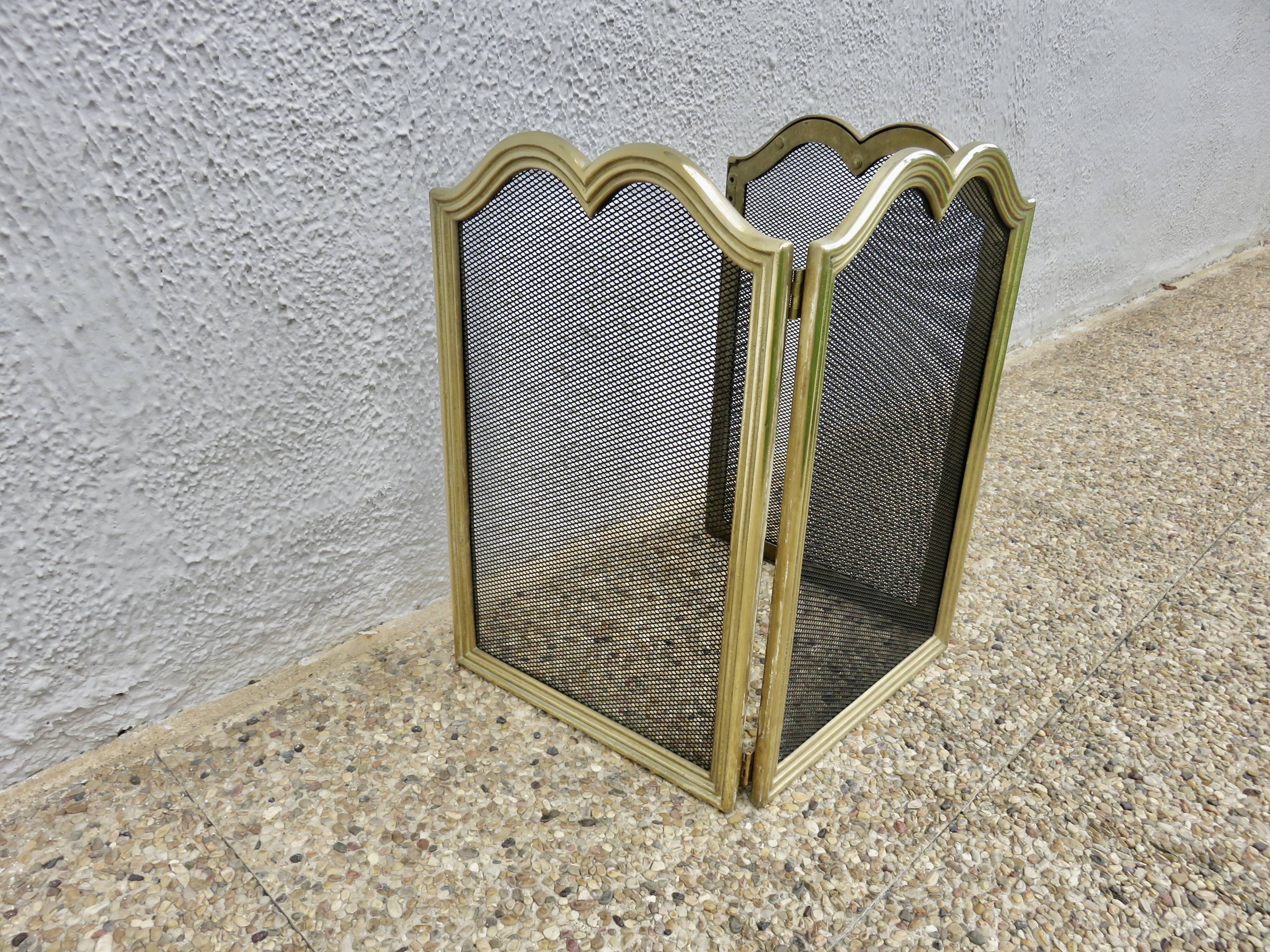 Small fire screen, spark arrester, brass, 3-panel, 1970