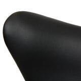 Fauteuil Egg en cuir noir d'Arne Jacobsen pour Fritz Hansen