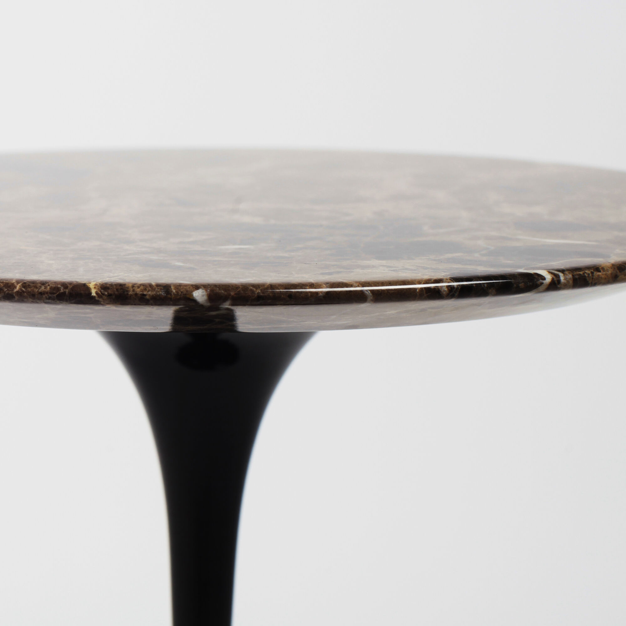 Pair of pedestal tables by Eero Saarinen for Knoll International