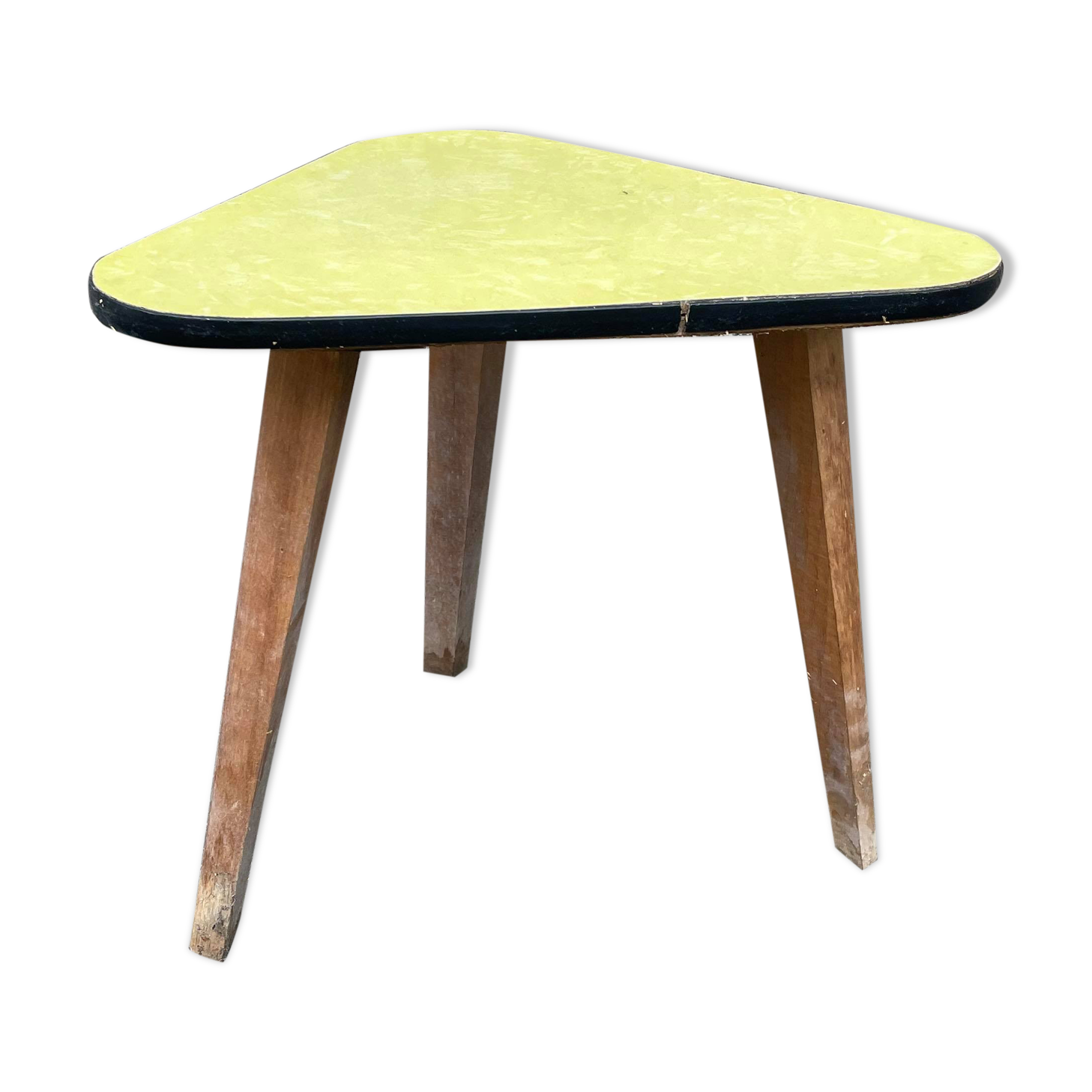 Small triangular paneling small yellow coffee table tripode door midcentury plant 1950 old