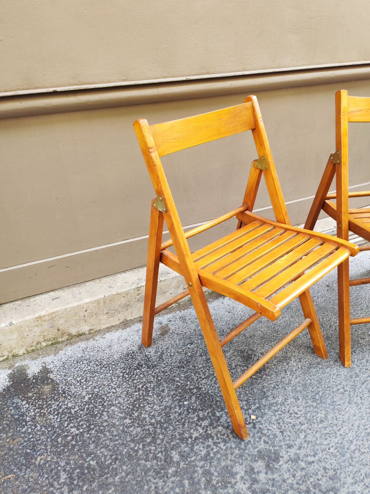 Lot de 2 chaises pliantes en bois vintage