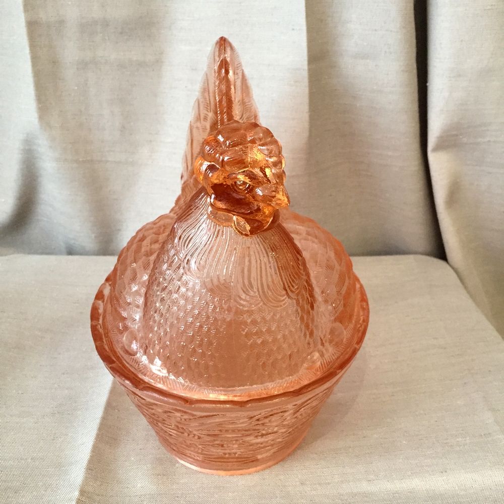Chicken in porty glass of pink orange color