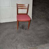 Set of 5 brown wooden chairs from the 70s, with red fabric seats - 2 with armrests.