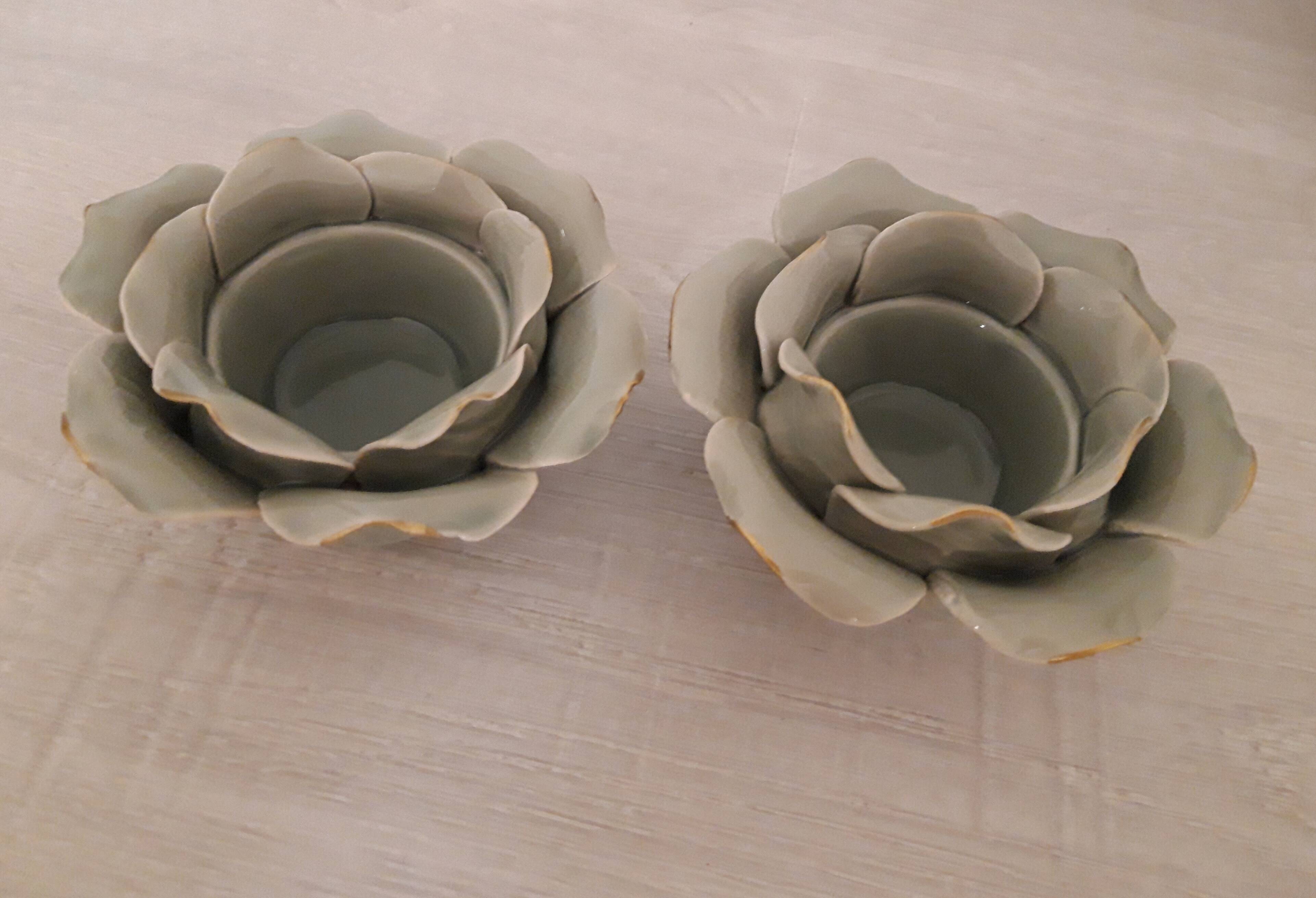 Flower-shaped photophores