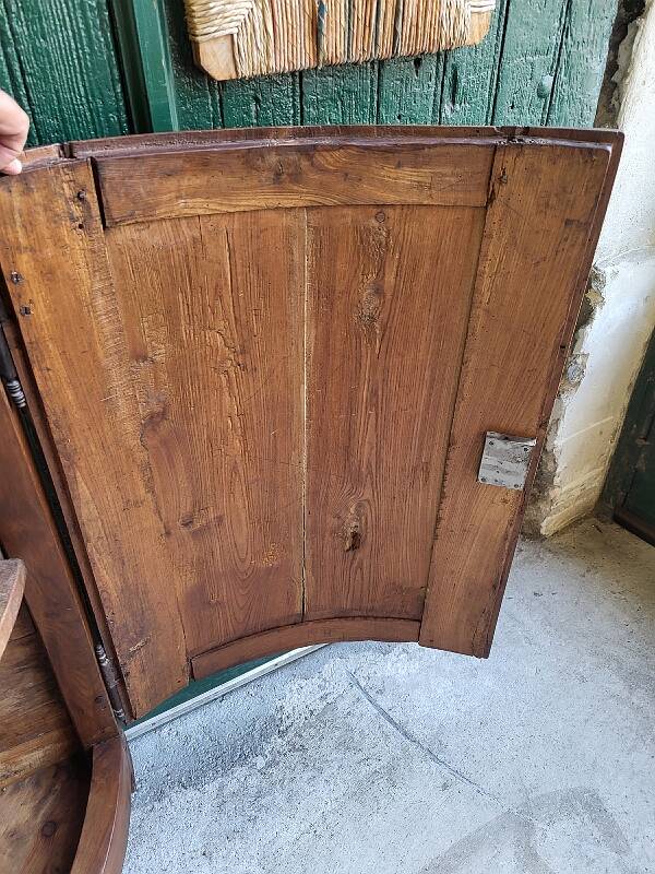 Beautiful 1 door corner in oak from the 19th century