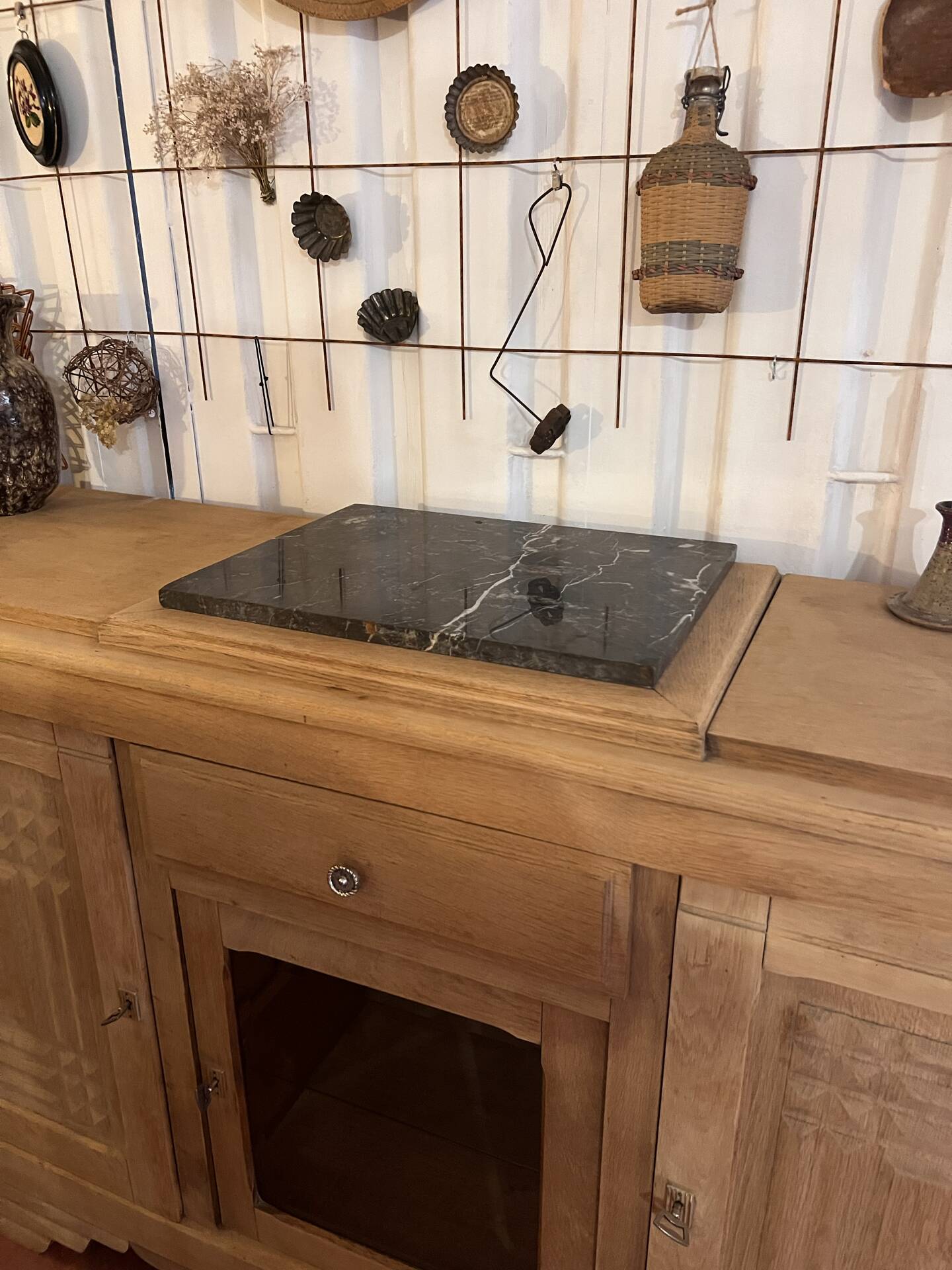 Oak enfilade