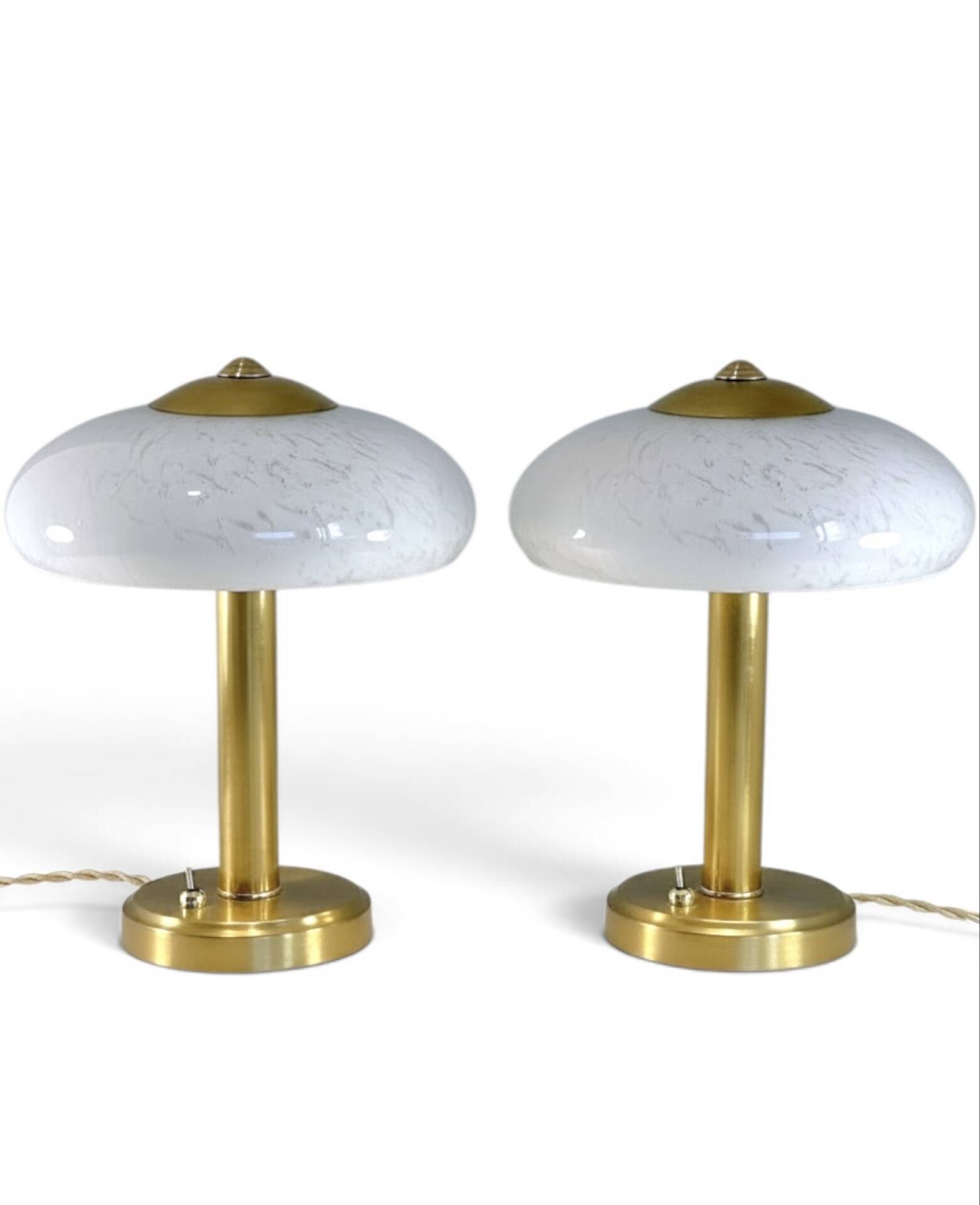 Paire de lampes à poser art déco verres de Clichy  & Laiton