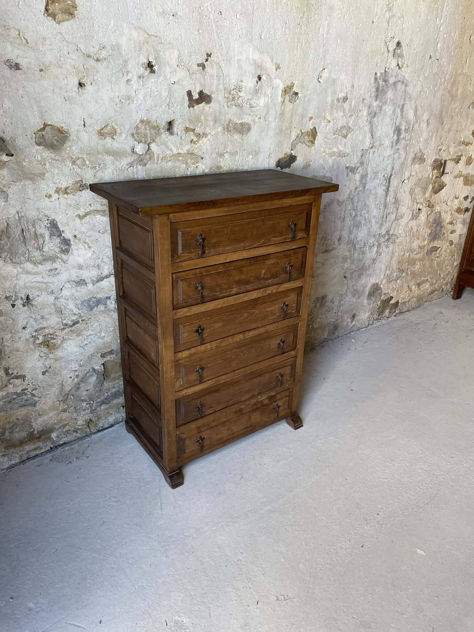 Scottish chest of drawers in olive wood – 6 drawers