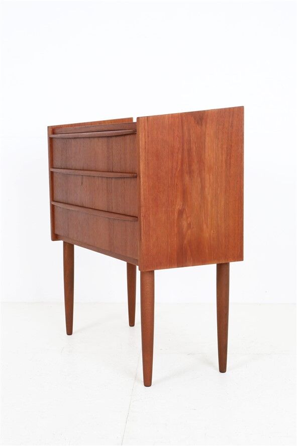 Filigree mid-century teak chest of drawers / Danish modern design / 1960s