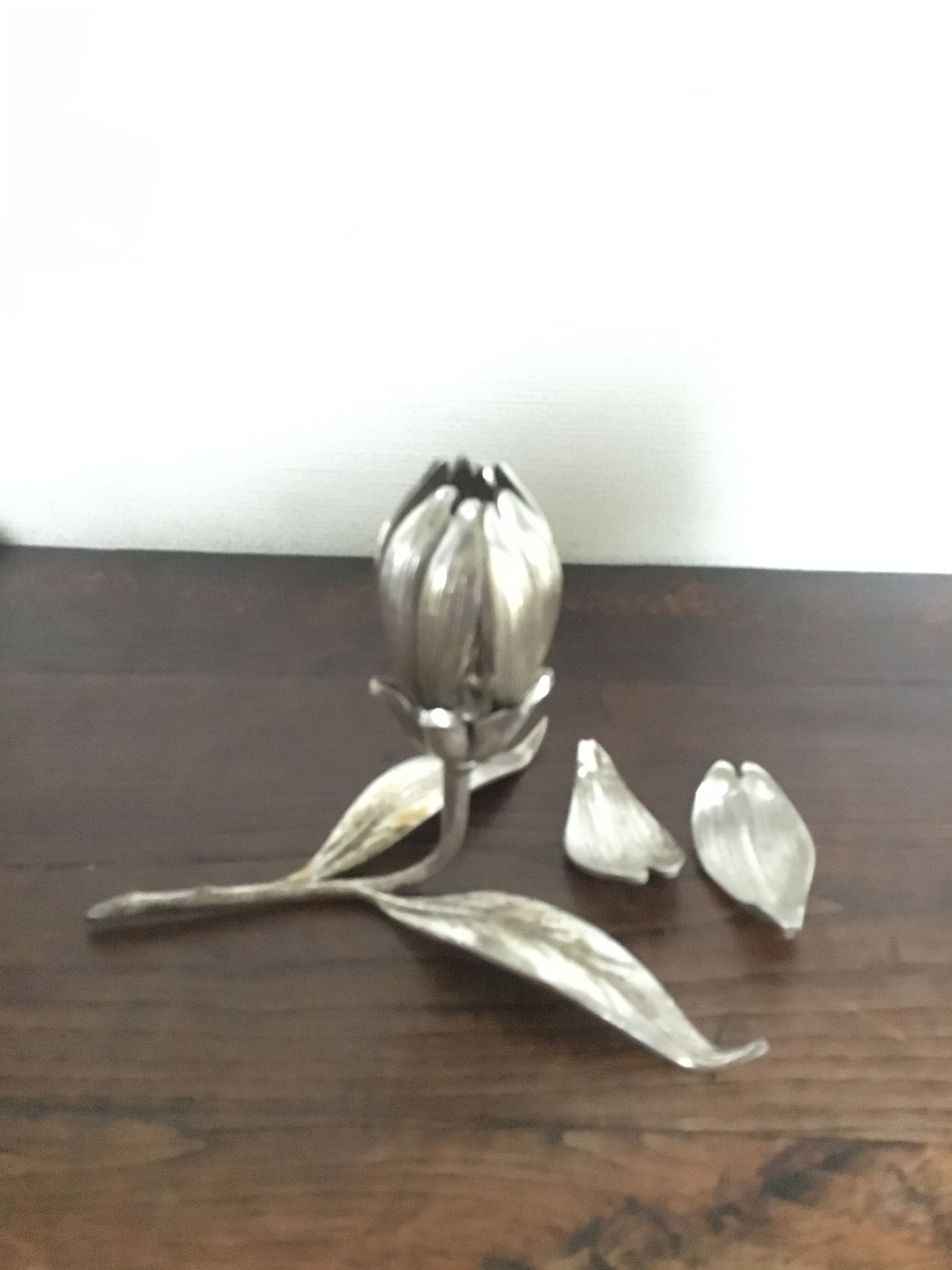 Silver metal flower ashtray