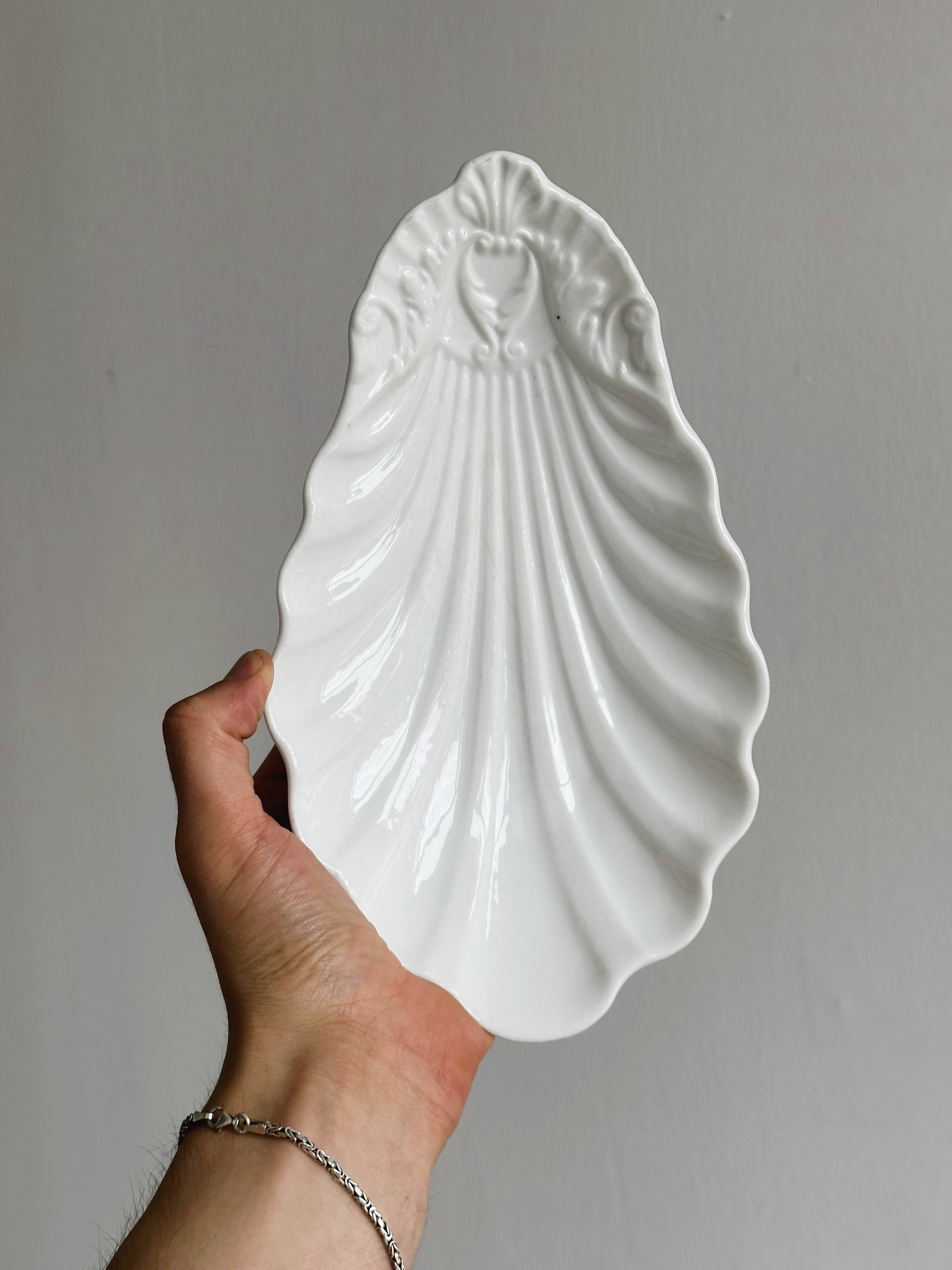 White porcelain bowl