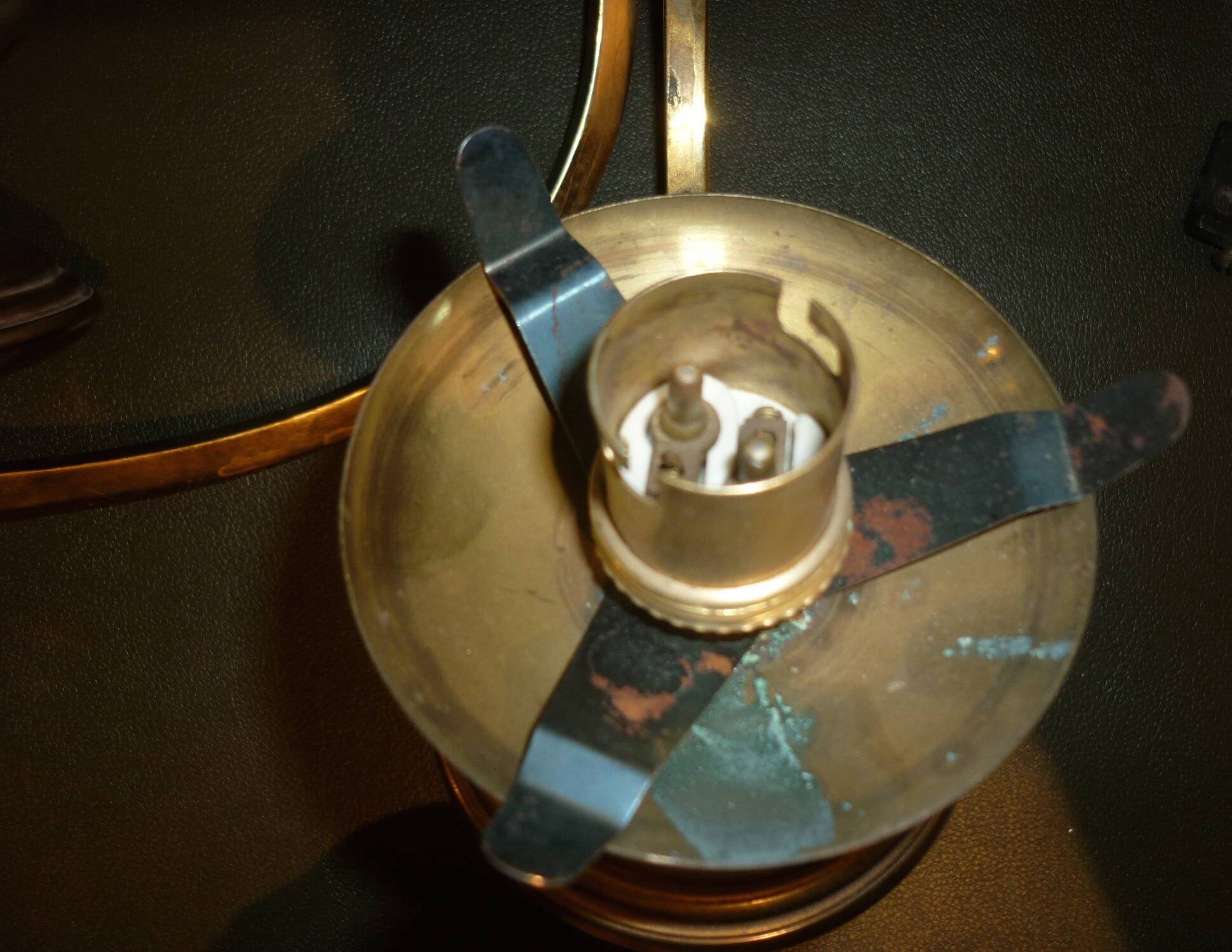 Pair of wall lights in gilded brass and glass balls