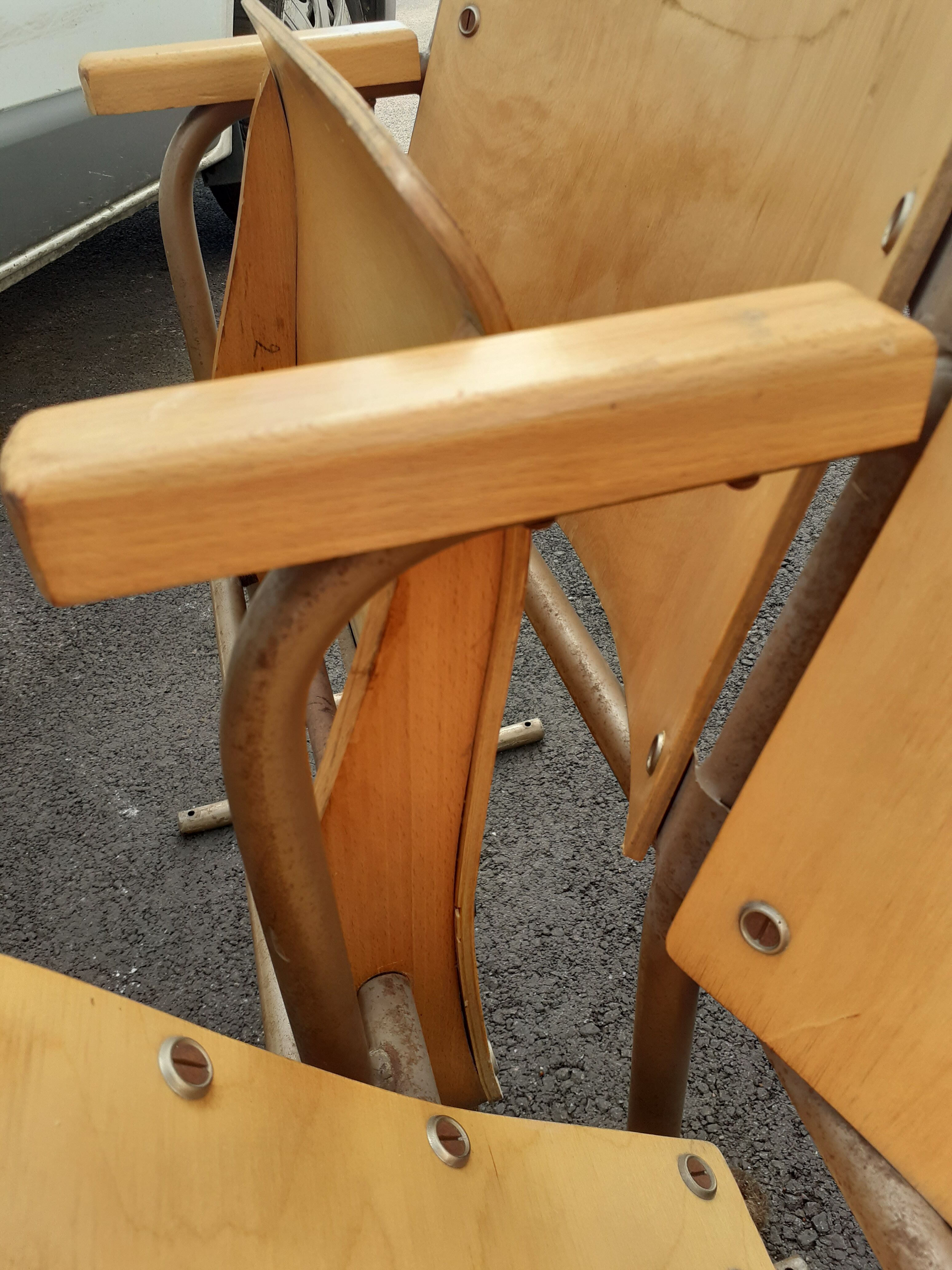 Wheelchair cinema theatre strapontin