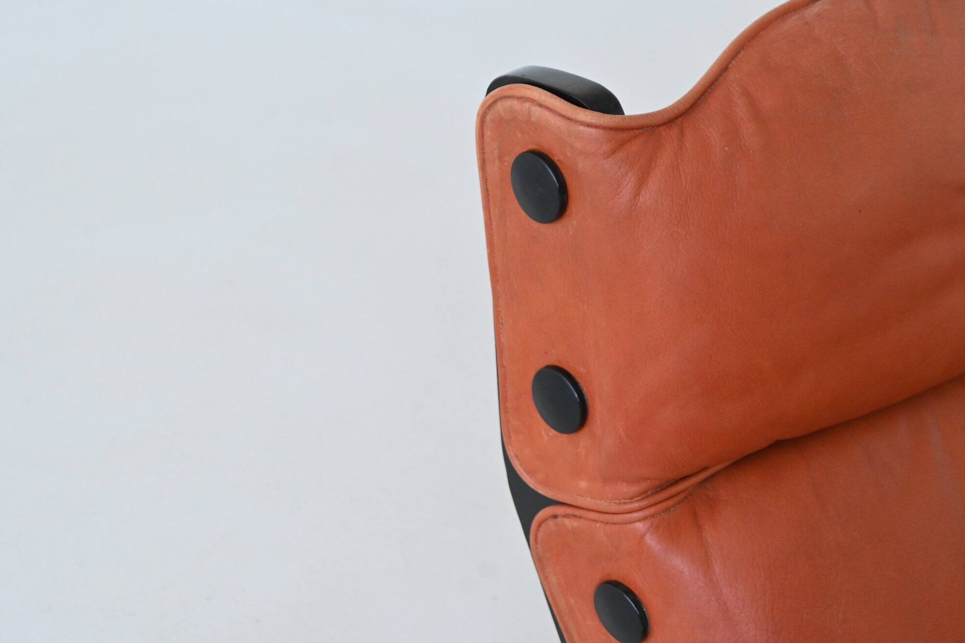 Osvaldi Borsani P110 'Canada' lounge chair Tecno Italy 1965