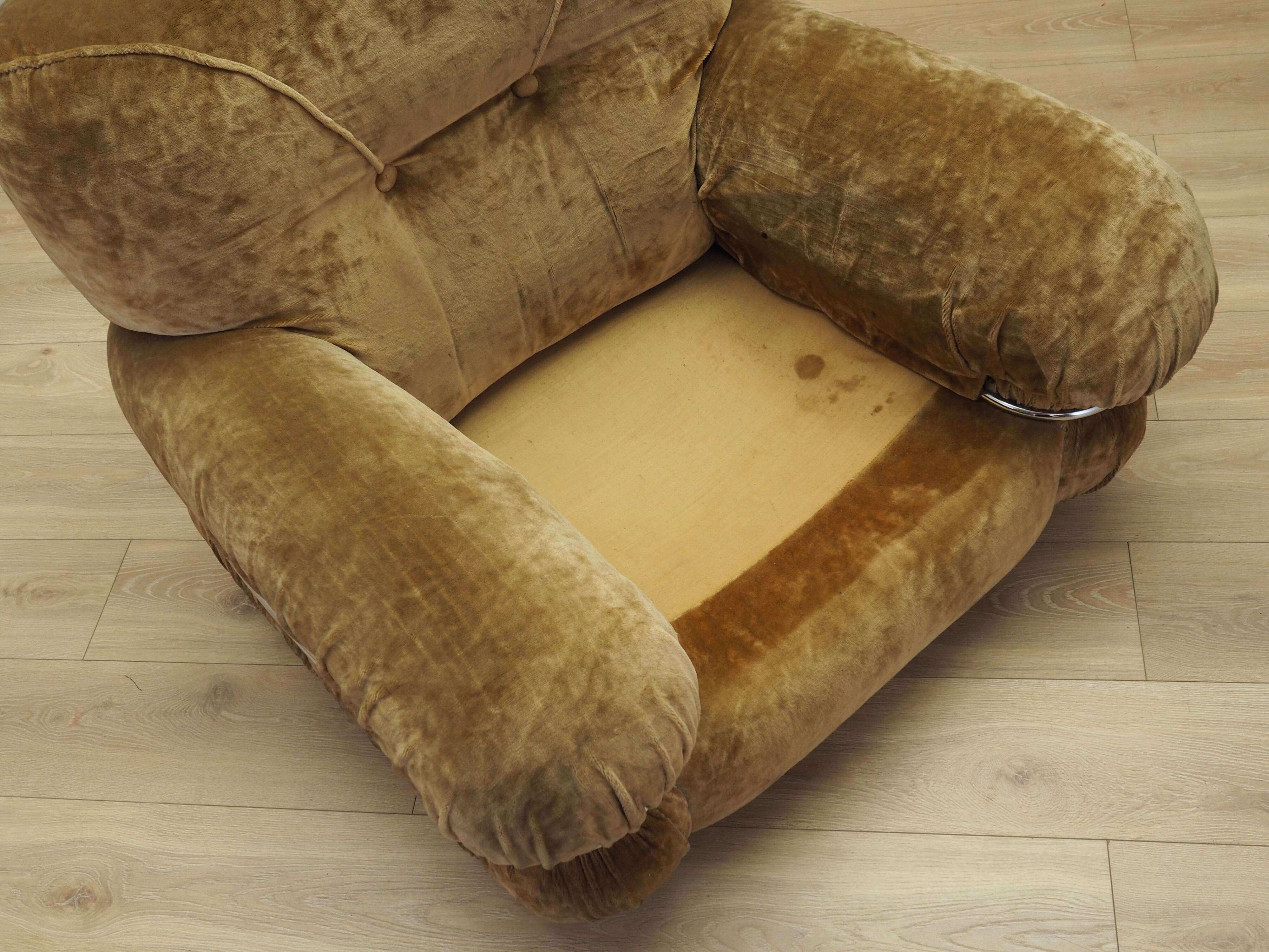 Velour armchair, Italian design, 1970s, production: Italy