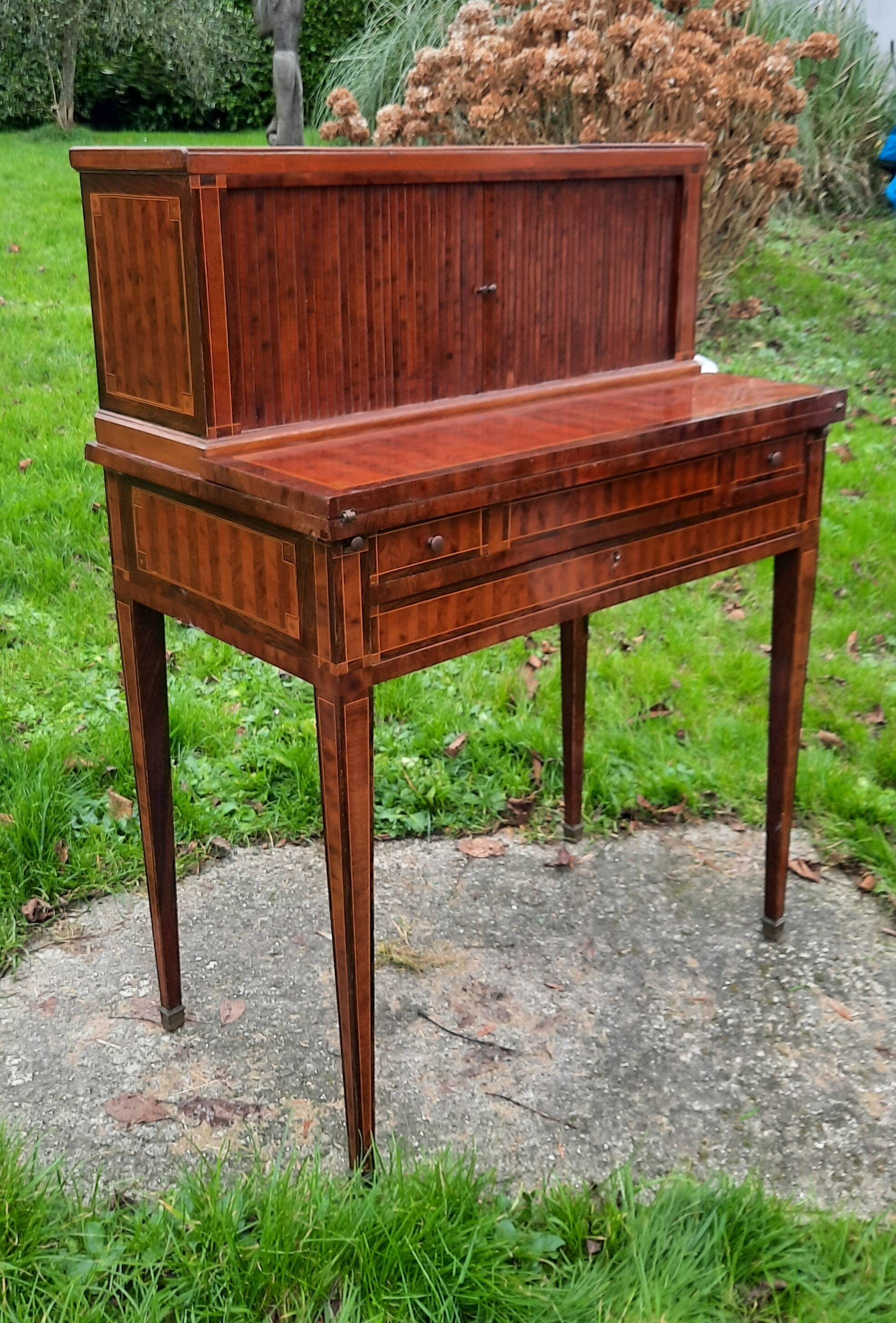 Louis XVI Happiness of the Day Desk