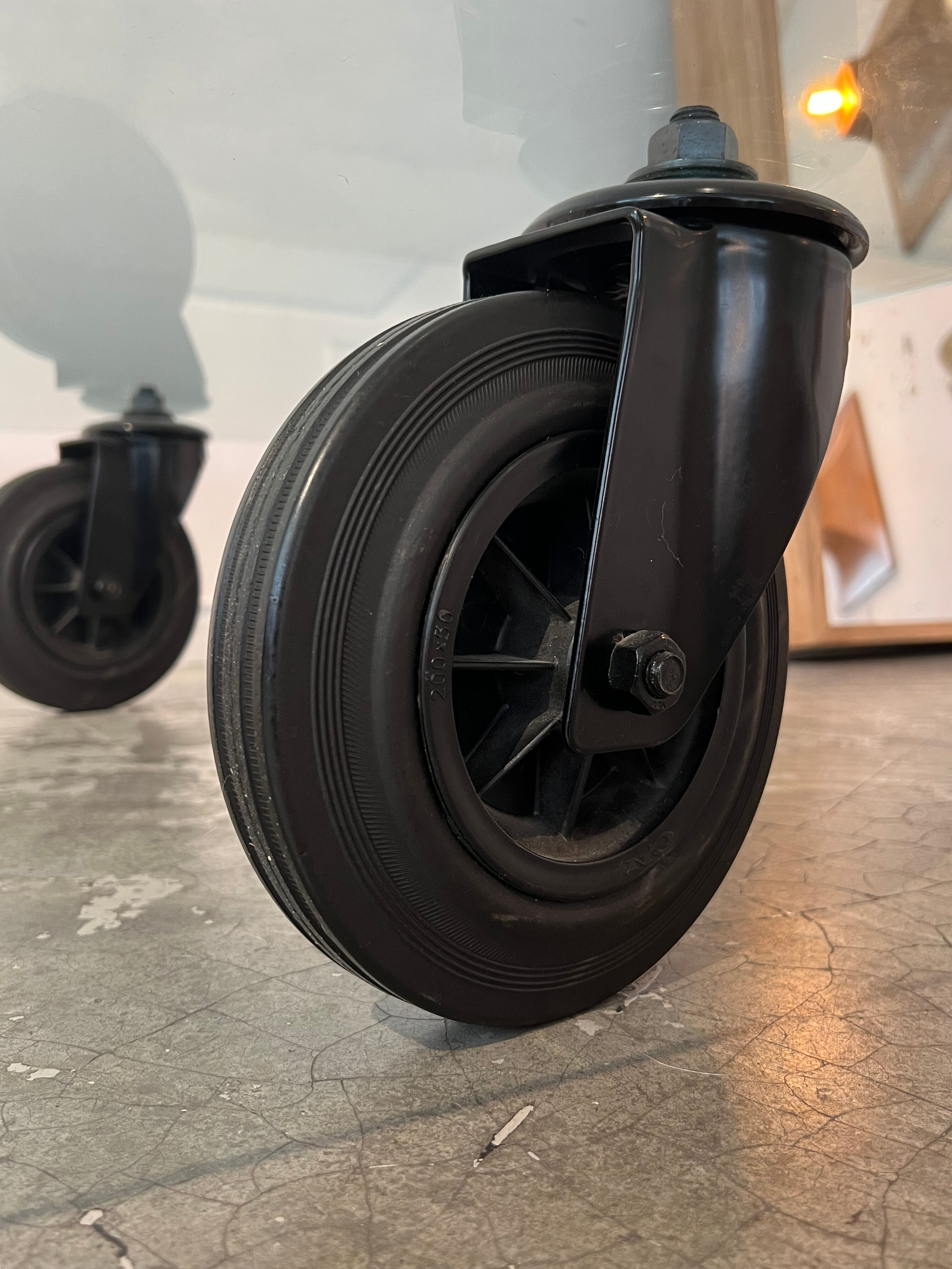 Tavolo coffee table con ruote by Gae Aulenti for Fontana Arte 1980