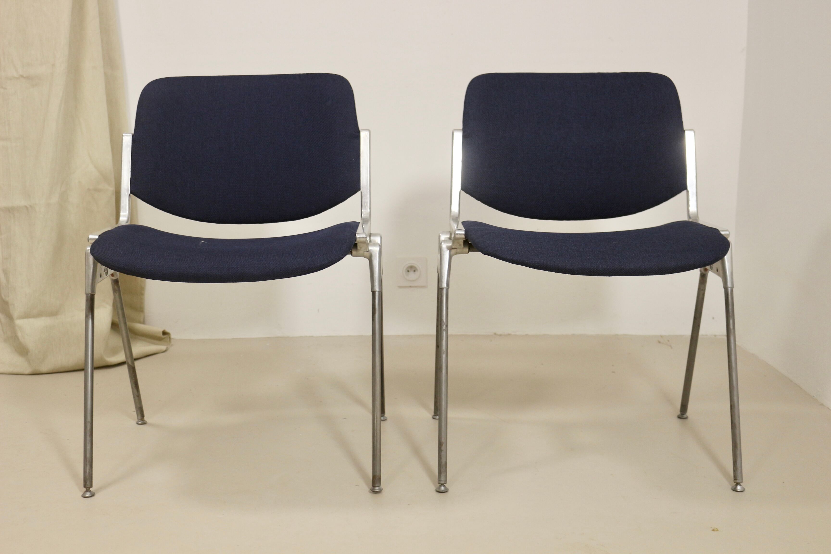 Pair of 2 vintage chairs DSC 106 by Giancarlo Piretti for Anonima Casteli 1965.Ref : Cat