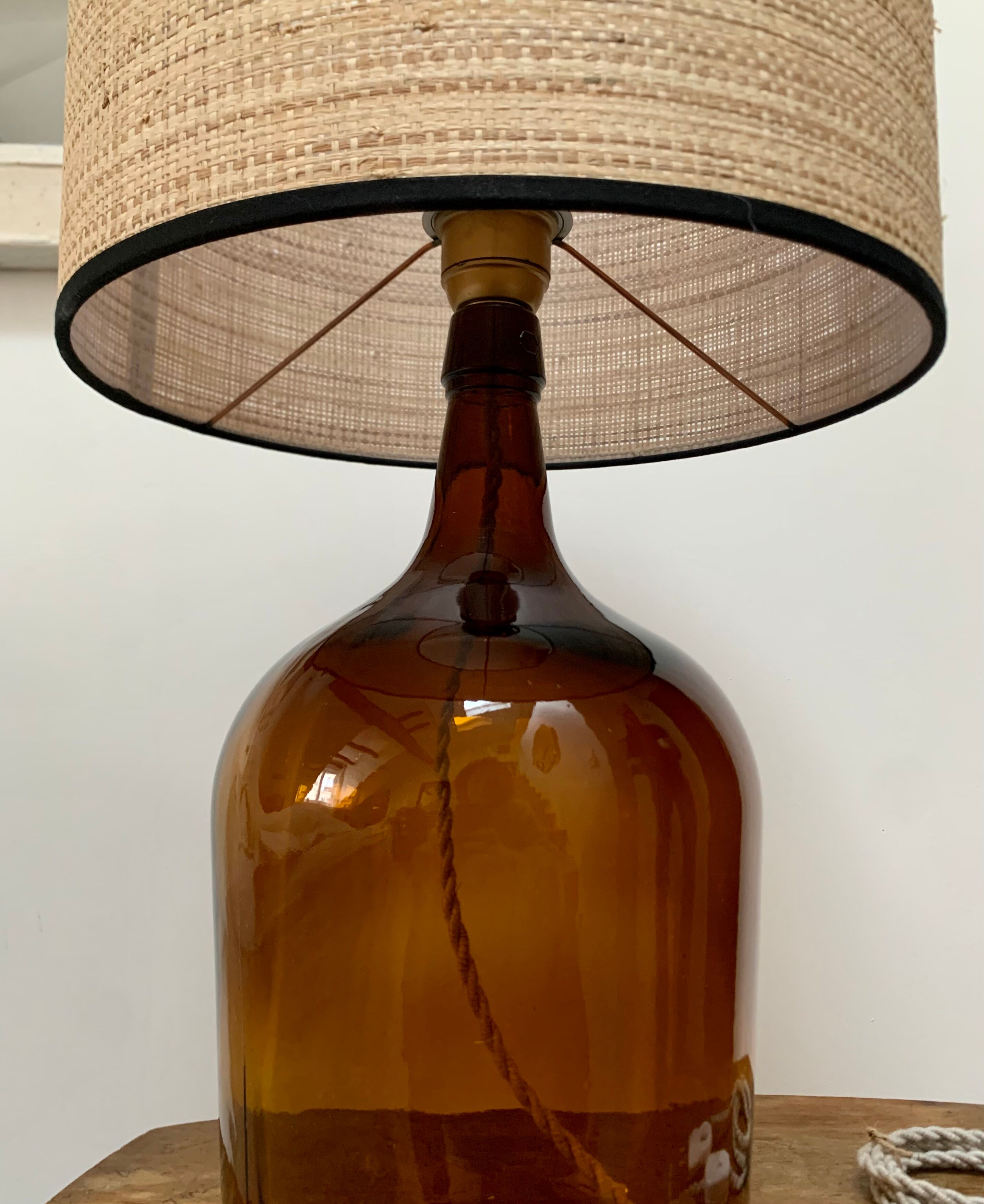 Lampe dame jeanne et rabane