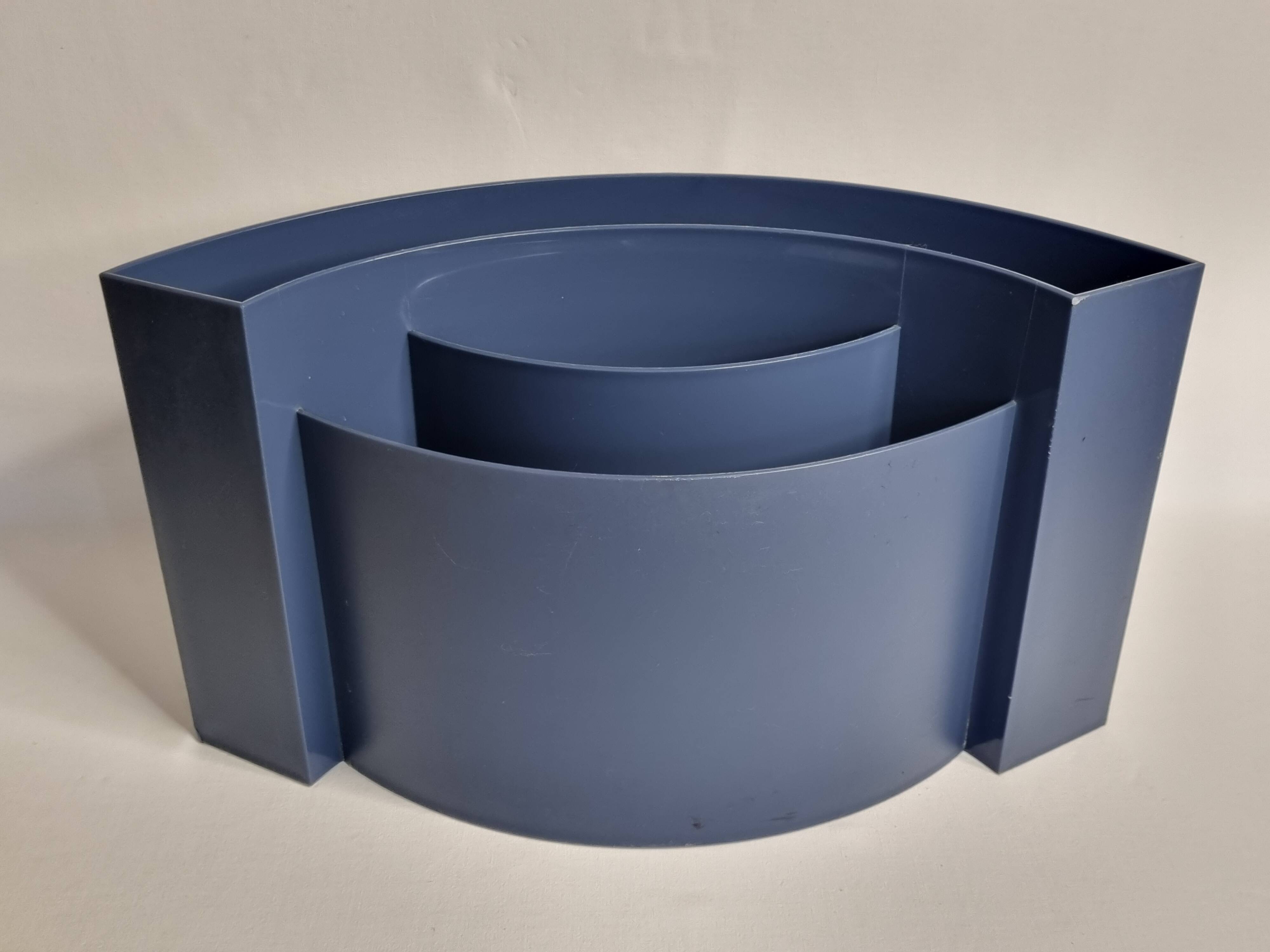 "Wave" magazine holder, design by Maier-Aichen for Authentics, Made in Italy, 90s