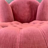 Padded pink toad armchair
