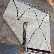 Tapis artisanal en laine
