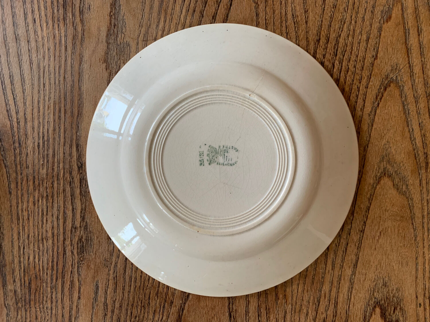 Assiette en céramique ancienne