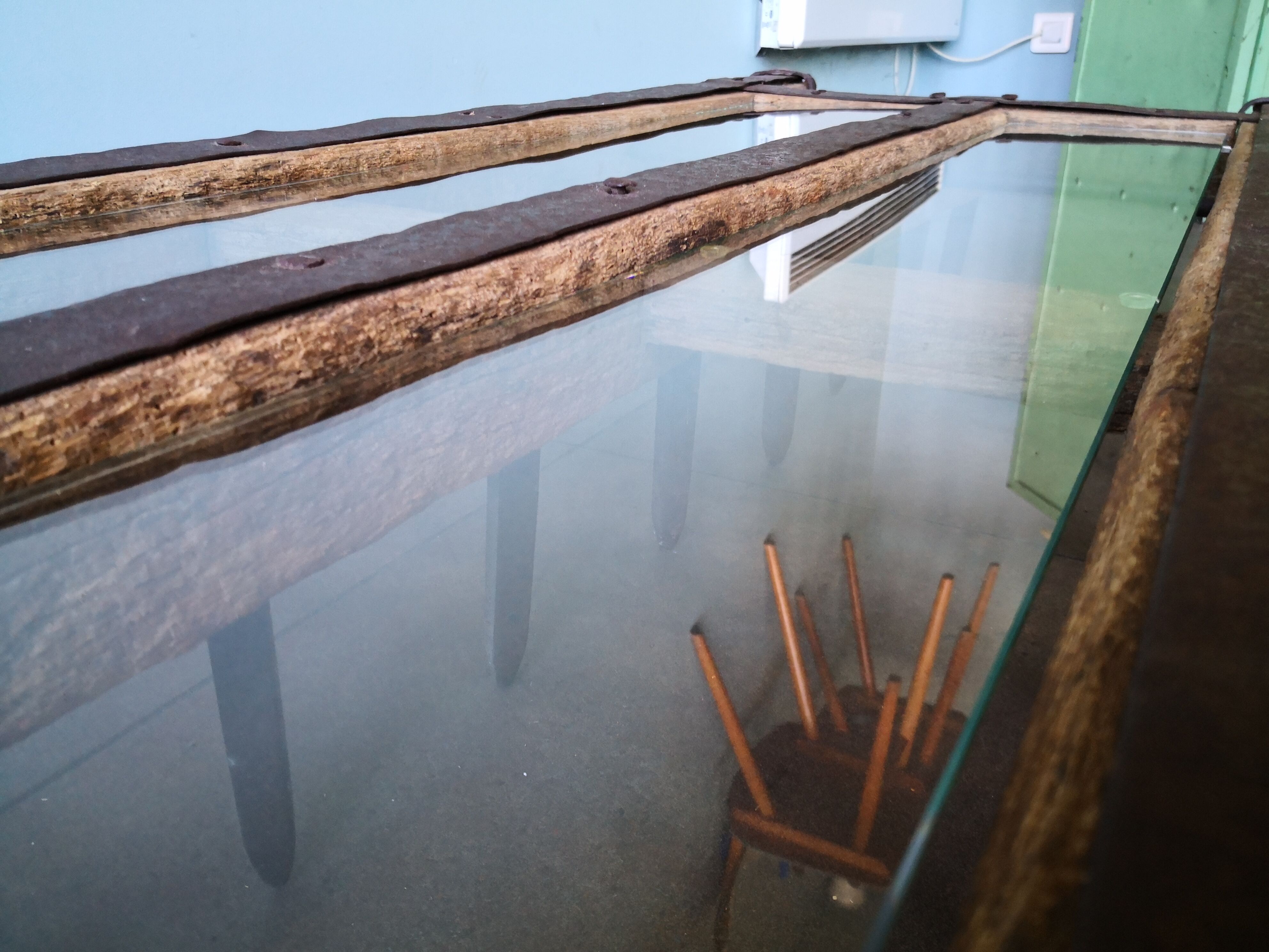 Table basse, herse agricole