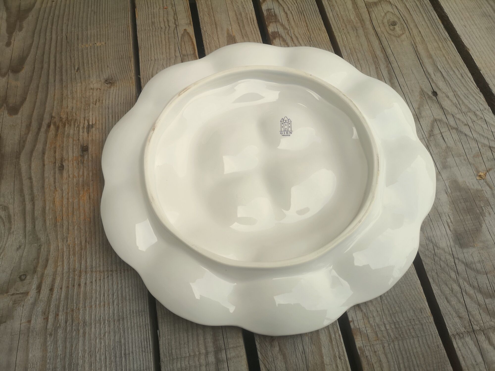 White Gien earthenware oyster dish