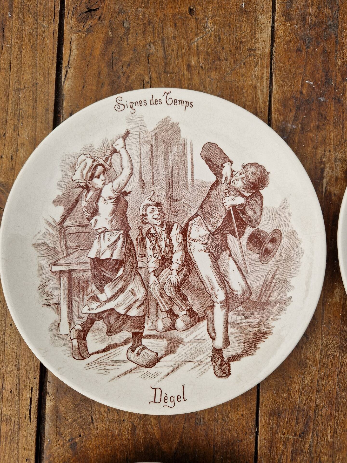 Set of 6 earthenware plates from Sarreguemines U&C Signs of the Times.